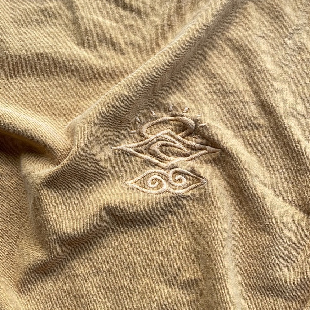 3/$30 💥 RipCurl Searcher Tee - Picture 3 of 4